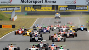 През 2016а планират състезания за автомобили без пилоти