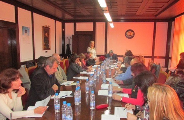 Състоянието на училищната мрежа бе обсъдено на работна среща в Г. Оряховица