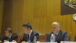 Търновските общински съветници няма да получават заплати ако не работят