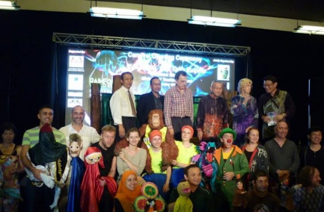 Театър ВЕСЕЛ с награда от Саравак – Борнео, Малайзия