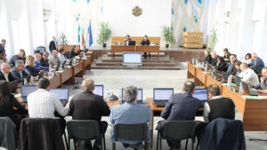 Белчев призова ОбС да не дава възможност на чиновниците от