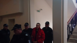 Шуменецът убил майка си остава за постоянно в ареста