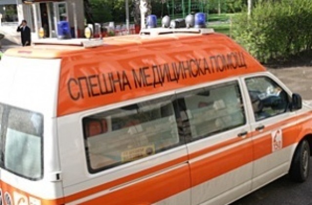 Три автомобила се сблъскаха на пътя Търговище-Попово, трима са в болница
