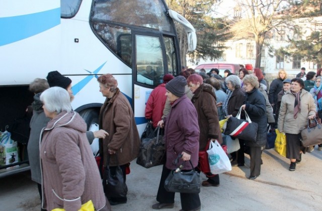 Депутат подари екскурзия в Еленския Балкан на пенсионери от Исперих