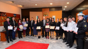 Наградиха изявени студенти от варненски университети