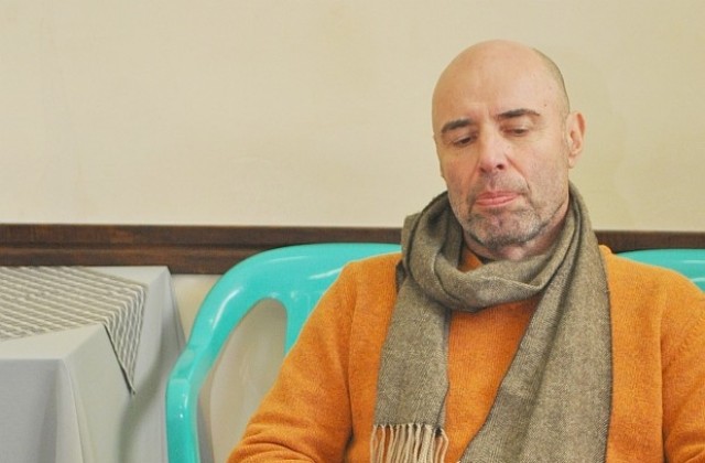 Коледен театрален спектакъл с елементи на екшън