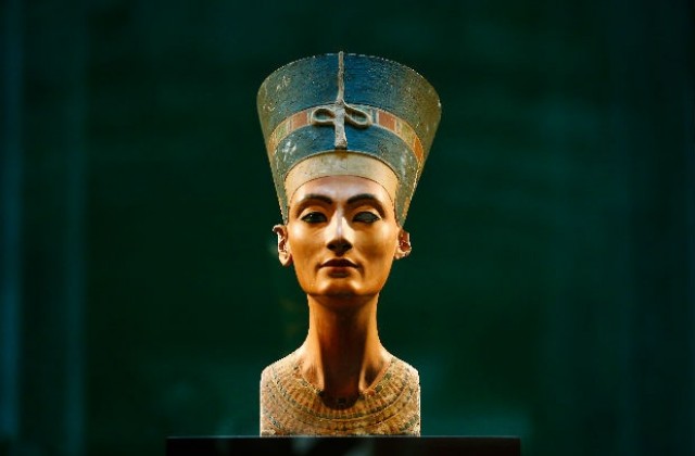 Нефертити може да е в гробницата на Тутанкамон