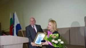 Тони Димитрова сред тримата нови почетни граждани на Бургас
