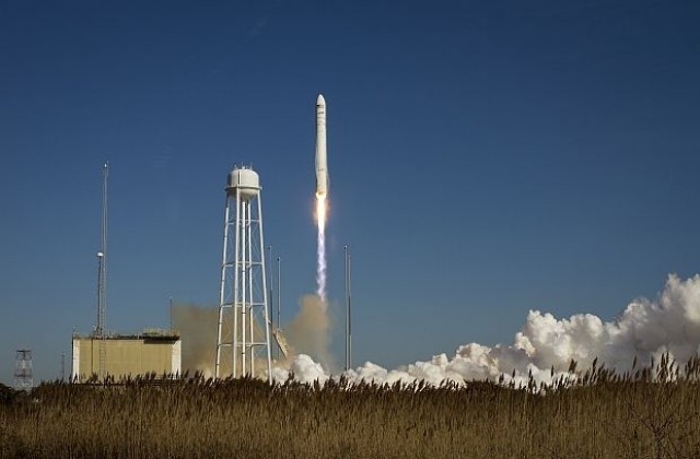 Товарният кораб Сигнус ще се скачи с МКС на 9 декември