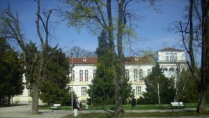 Общината ще кандидатства за ремонт на Английската гимназия по Красива