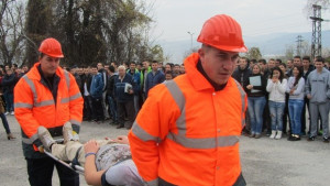 Провериха готовността за аварийноспасителни дейности в ловешко училище