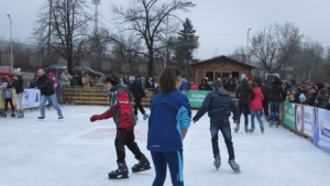 Ледената пързалка в Горна Оряховица отваря врати на 9 декември