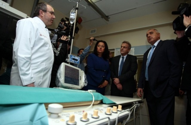 Купуват 400 линейки с европари до 2020-а