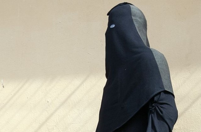 Ал Кайда в ислямския Магреб пусна запис с екзекуцията на шпионин