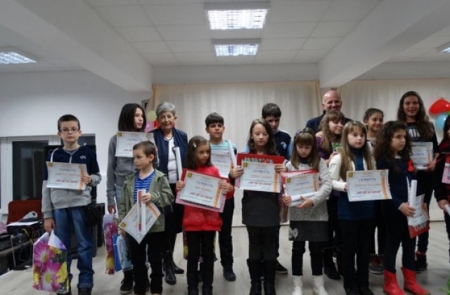 Отличиха наградените в конкурсите „Моят свят без насилие“