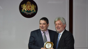 Валентин Михов представи в Г Оряховица автобиографичната си книга В