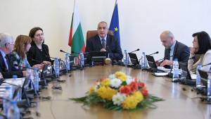 Ще издържи ли кабинетът след оставката на министър Иванов