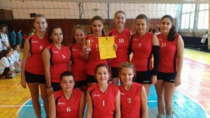 Първо ОУ и ПМГ спечелиха волейболните игри за 5 7