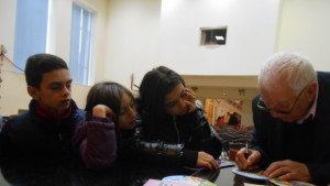 Деца от Кюстендил се срещнаха с Дядо Пънч