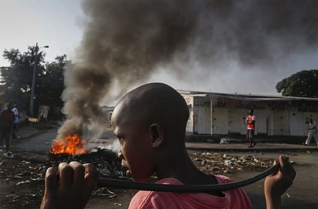 Стрелба и експлозии разтърсиха столицата на Бурунди