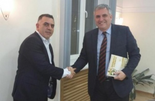 Кметът на Сливен Стефан Радев се срещана с министър Калфин