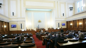 НС одобри да се въведат тол такса за камионите и