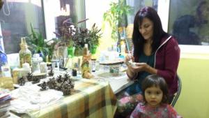 Търновка превръща стари вещи в уникални сувенири СНИМКИ