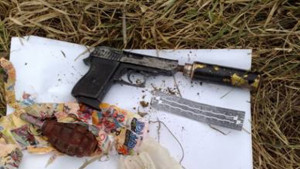 Арестуваха баба с пистолет и ръчни гранати