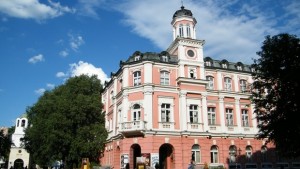 Седем кандидати за директор на ДКТ Иван Радоев очакват датата
