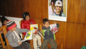 Хранителни пакети за деца в риск