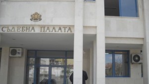 Мотоциклетист падна в дере