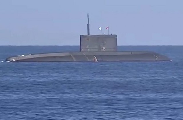 Руската подводница Ростов на Дон се завърна в Черно море