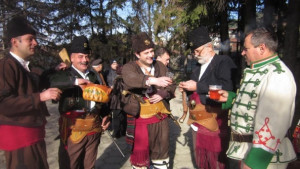 Почитатели на пелина се събират за девета година на празника