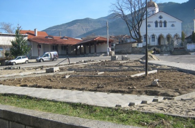 Дописват имена на Войнишкия паметник в с. Бистрица