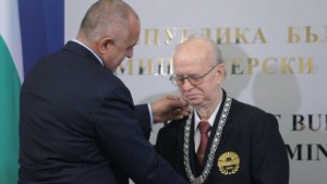 Академик Васил Казанджиев е удостоен с награда Св Паисий Хилендарски