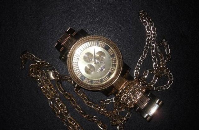 Задигнаха злато и сребро от три жилища в Габрово