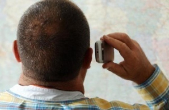 Възрастна жена даде спестяванията си на телефонни измамници