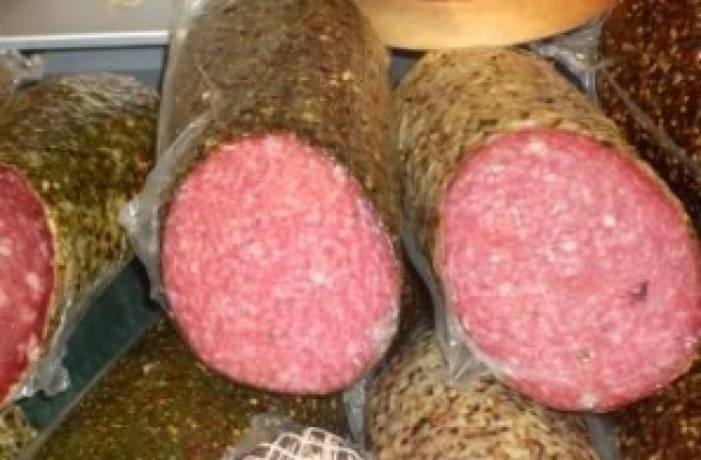 Децата в градините ядат месо два пъти над нормата за деня, хапват малко плодове и зеленчуци