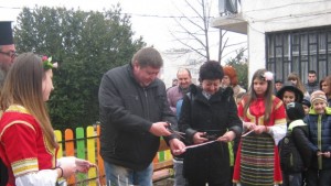 Нова детска площадка откриха в с Самораново