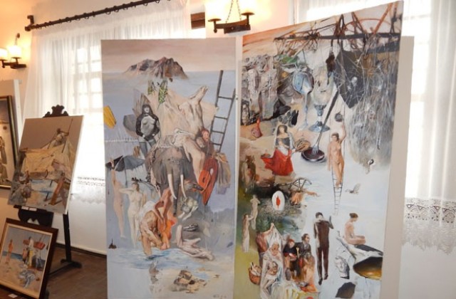 Теофан Сокеров реди изложба в Ловеч