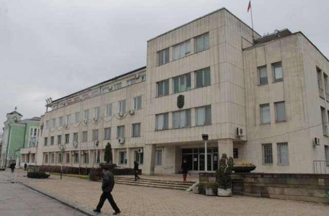 Намалена бе заплатата на общинския кмет и кметовете на кметства в Търговищко