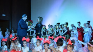 Коледна приказка подариха на горнооряховчани артистите от балет Грация