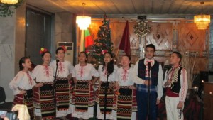 Коледен концерт изнесе класът по народно пеене в Червен бряг