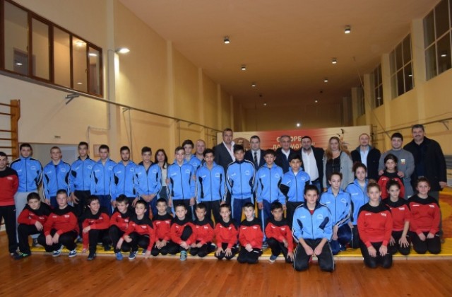 Заместник-кмет на Бурса посети клуба по борба в Горна Оряховица
