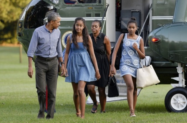 Семейство Обама на традиционната си ваканция на Хавайските острови