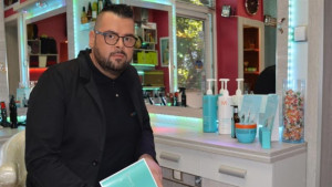 Казанлъшки стилист с 8ми музикален албум