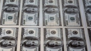 Малка крачка за лихвите изважда на показ скритите слабости на