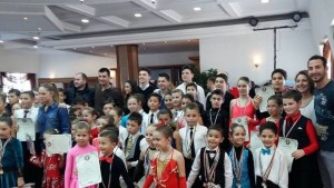 Злато сребро и бронз за Клуб по спортни танци Дъга