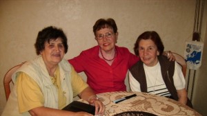 Лили Шмидт и приятели отново в помощ на бедни и