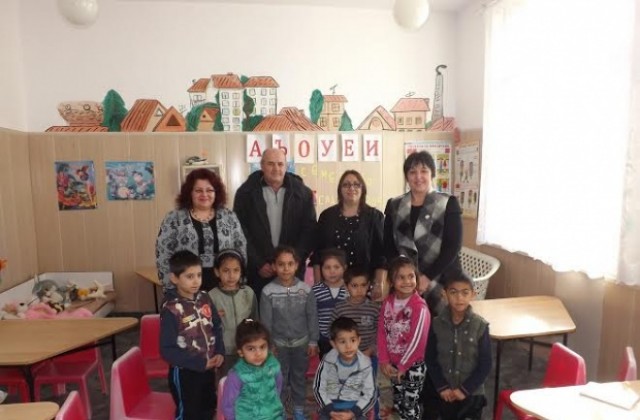 Жени ГЕРБ- Г. Оряховица направи дарение на филиала на детската градина в Горски долен Тръмбеш
